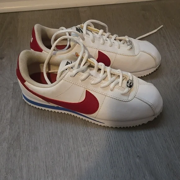 Nike Cortez 72 Tennis Shoes like Forrest Gump wore